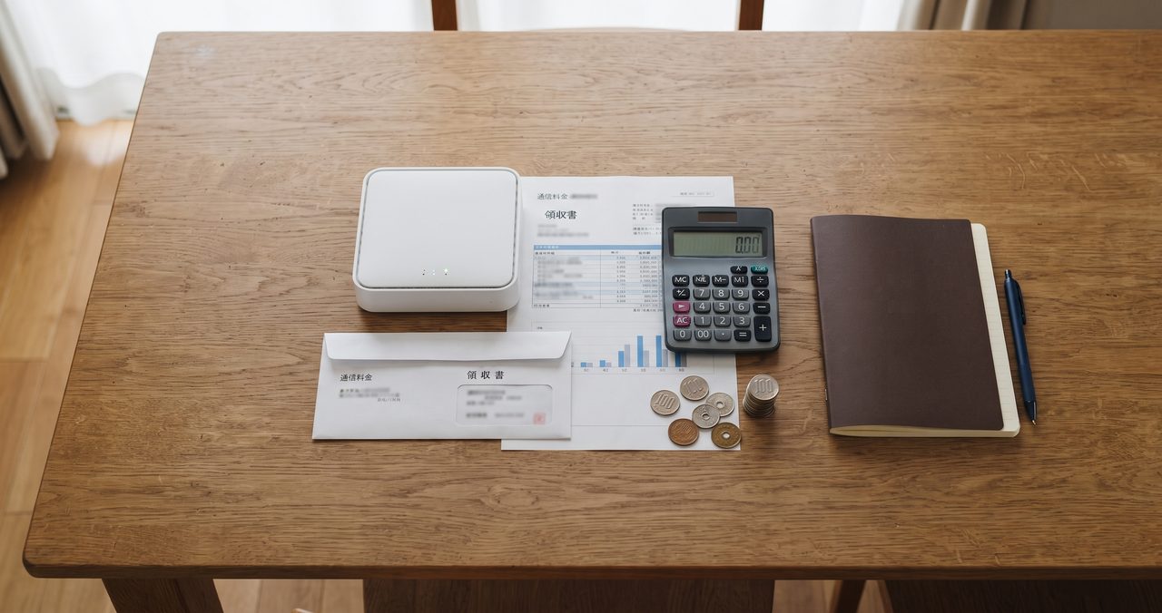 光回線とホームルーター・モバイルWiFi 料金比較のイメージ